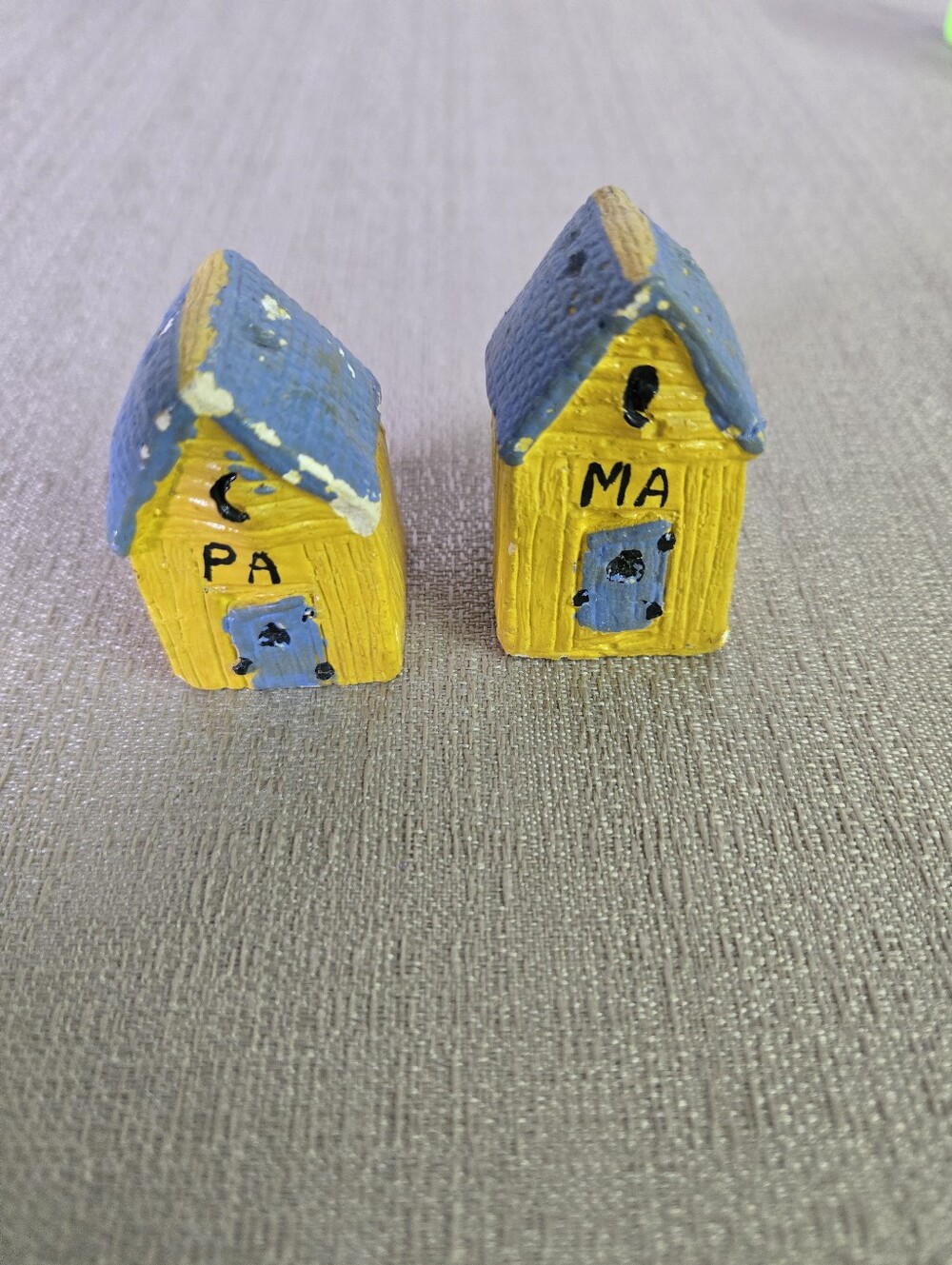 Miniature Yellow & Blue Salt and Pepper Shakers (PA/MA Houses)